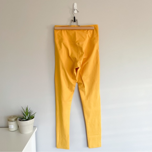 girlfriend collective | High-rise compressive leggings, citrine - Picture 2 of 7